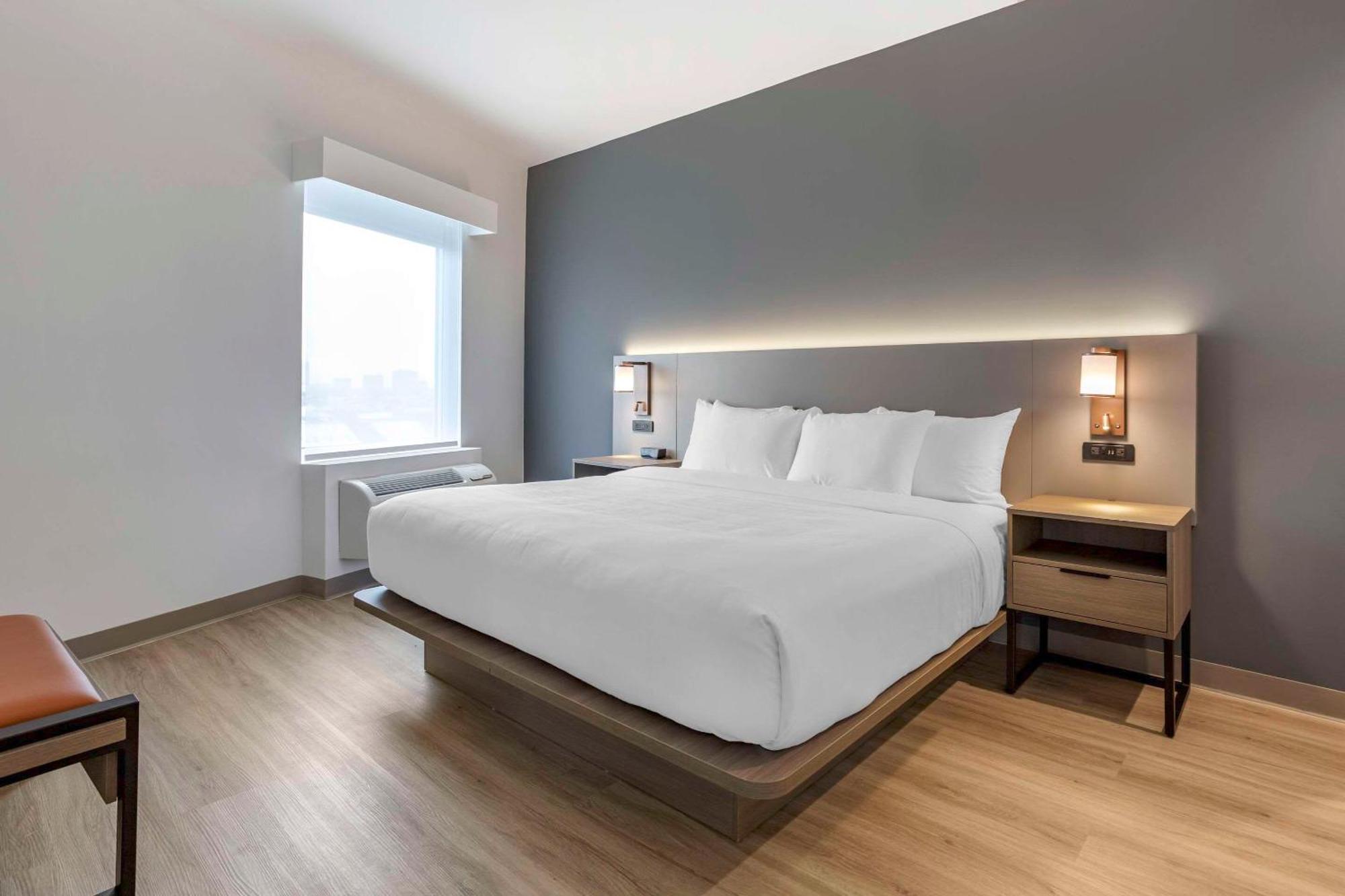 Comfort Inn & Suites Newark Liberty International Airport Exterior foto